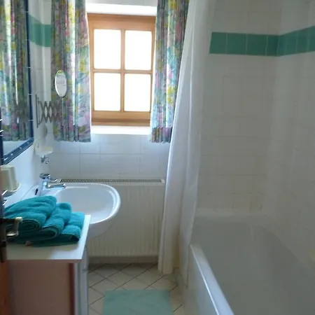 Jetzbach Apartament *